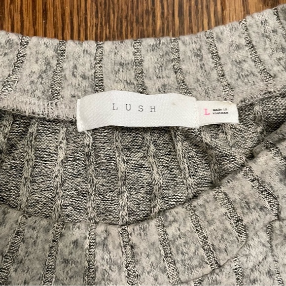 Lush Cream Black Ribbed Sweater Super Soft Button Neck Size Large - Picture 2 of 8